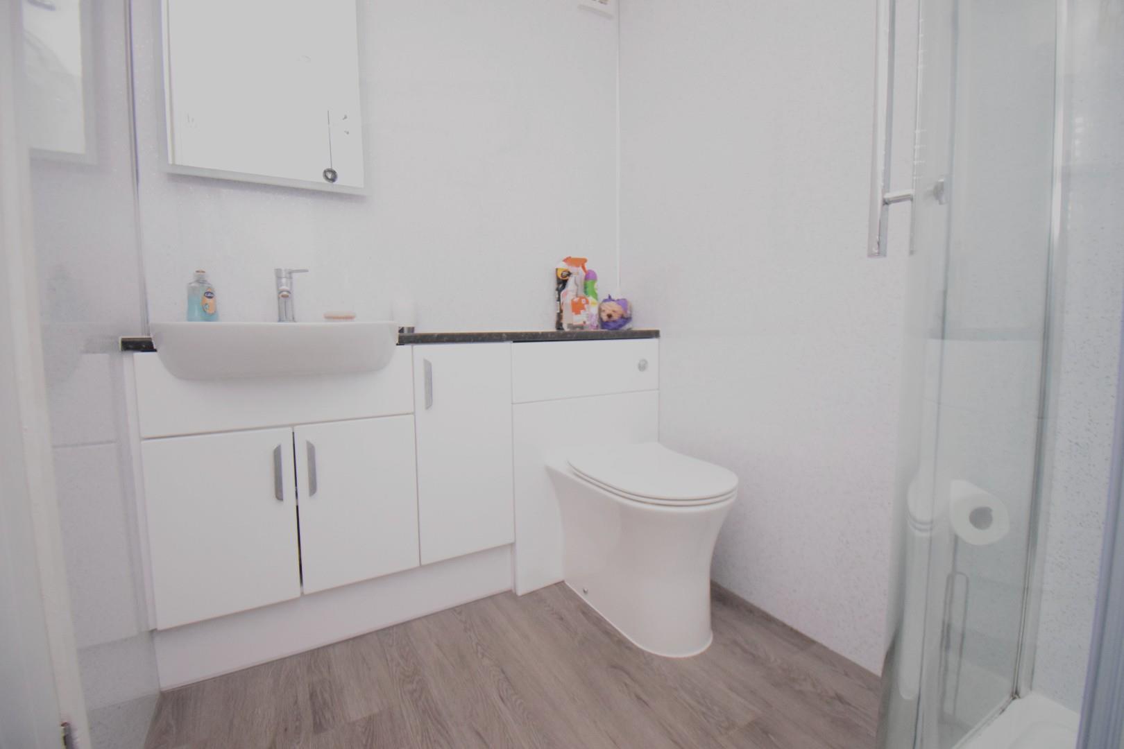 Shower Room.JPG